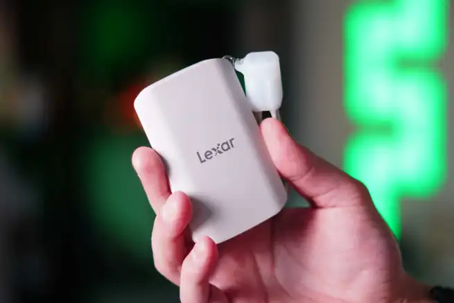 SSD di động chống nước IP65 và từ tính: lựa chọn mới cho người sáng tạo nội dung