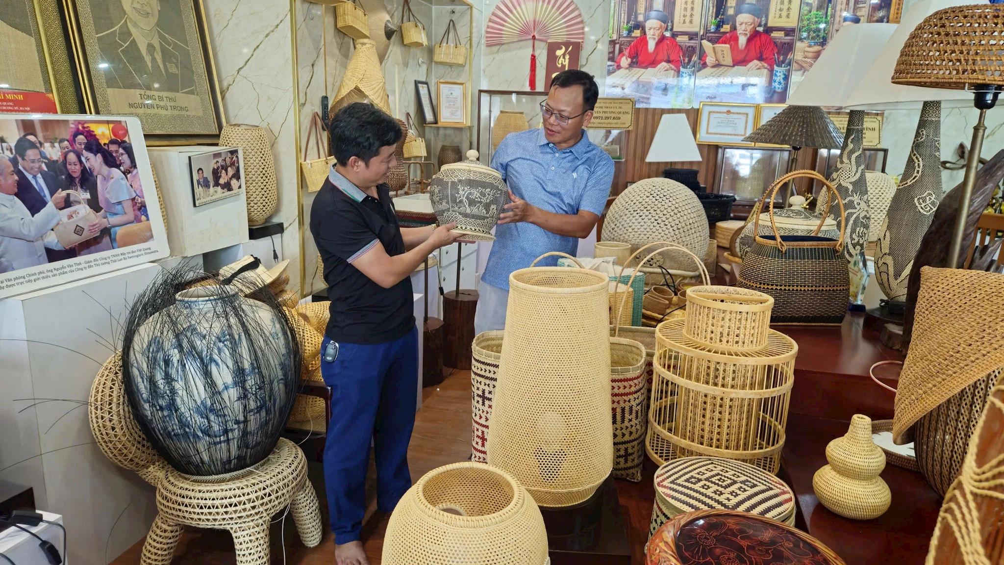 Từ làng nghề truyền thống đến sản phẩm OCOP: Câu chuyện xây dựng thương hiệu ở các xã Hà Nội