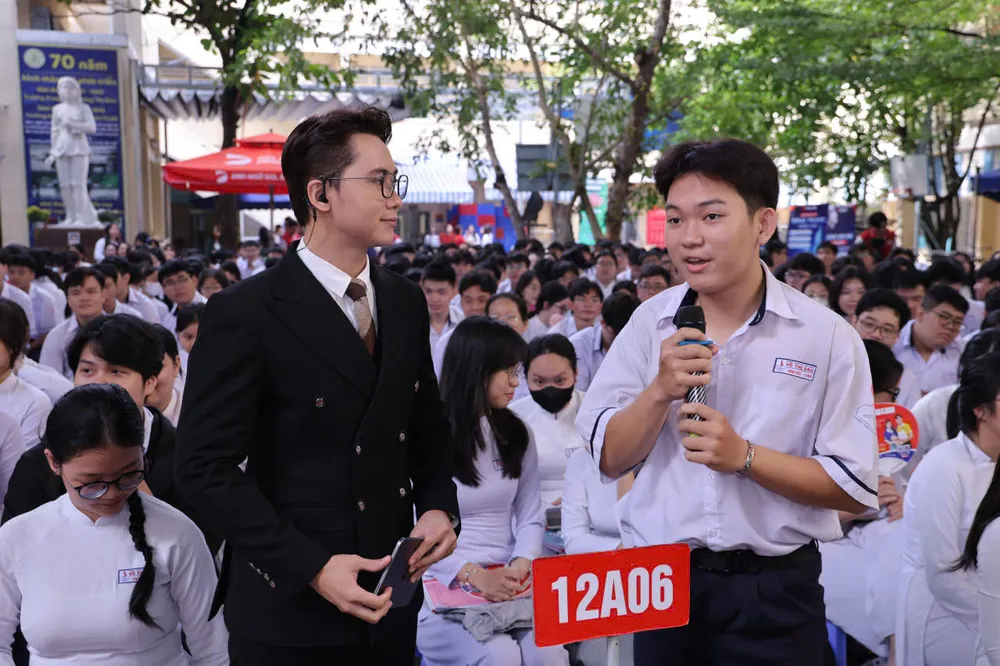 Hướng nghiệp học sinh trong kỷ nguyên số: hiểu mình để chọn đúng nghề