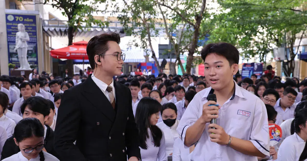 Hướng nghiệp học sinh trong kỷ nguyên số: hiểu mình để chọn đúng nghề