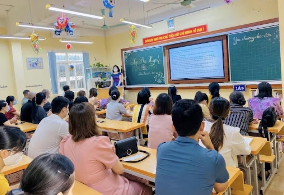 Quỹ lớp bị cấm: Trường và phụ huynh xoay xở ra sao?