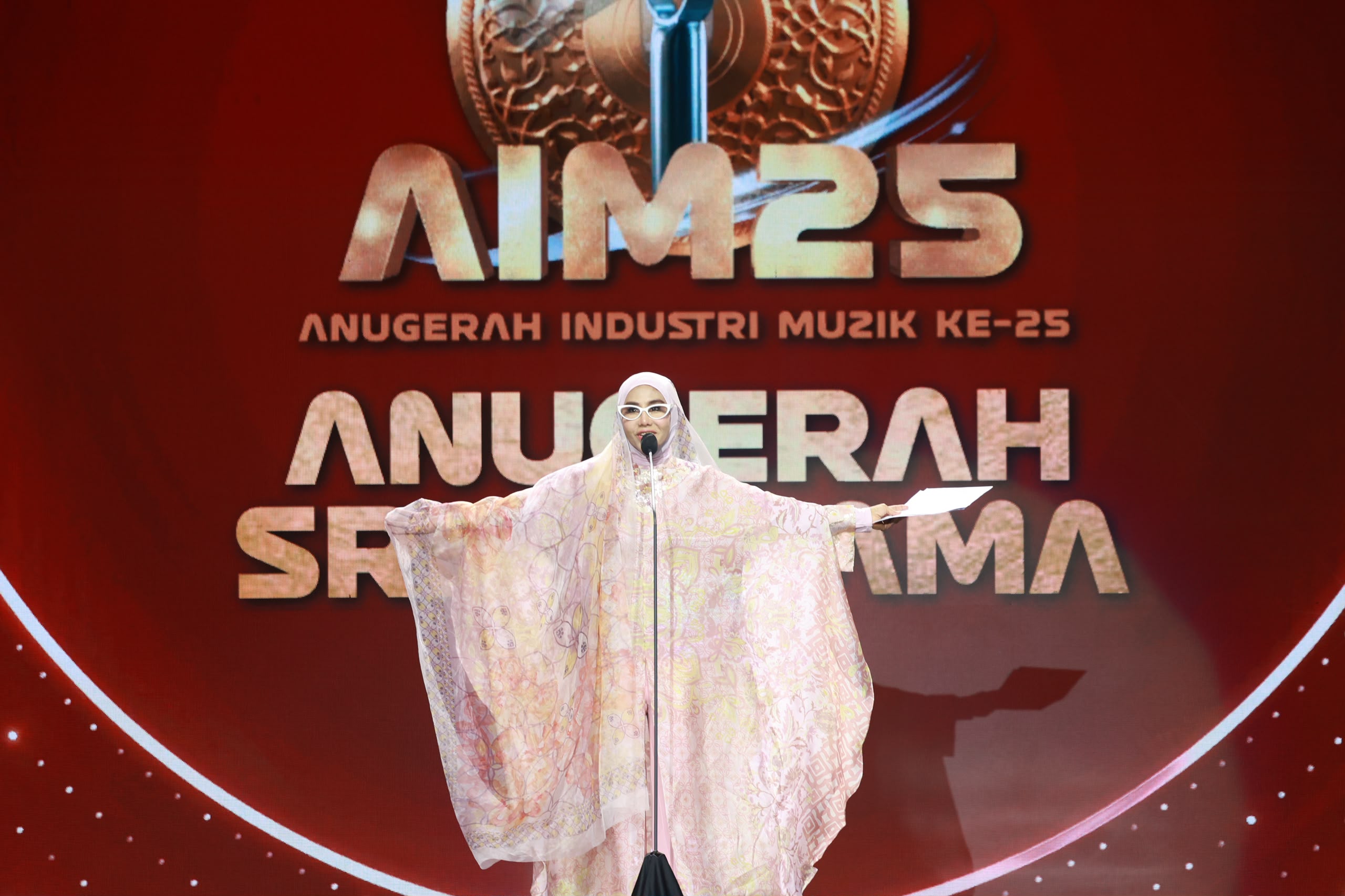 Ratu Rock dan Sri Wirama: Kemenangan Falsafah Kejujuran Seni