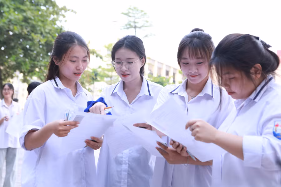 Bản đồ thế giới mới: từ tấm tranh treo tường đến bài tập tư duy phản biện