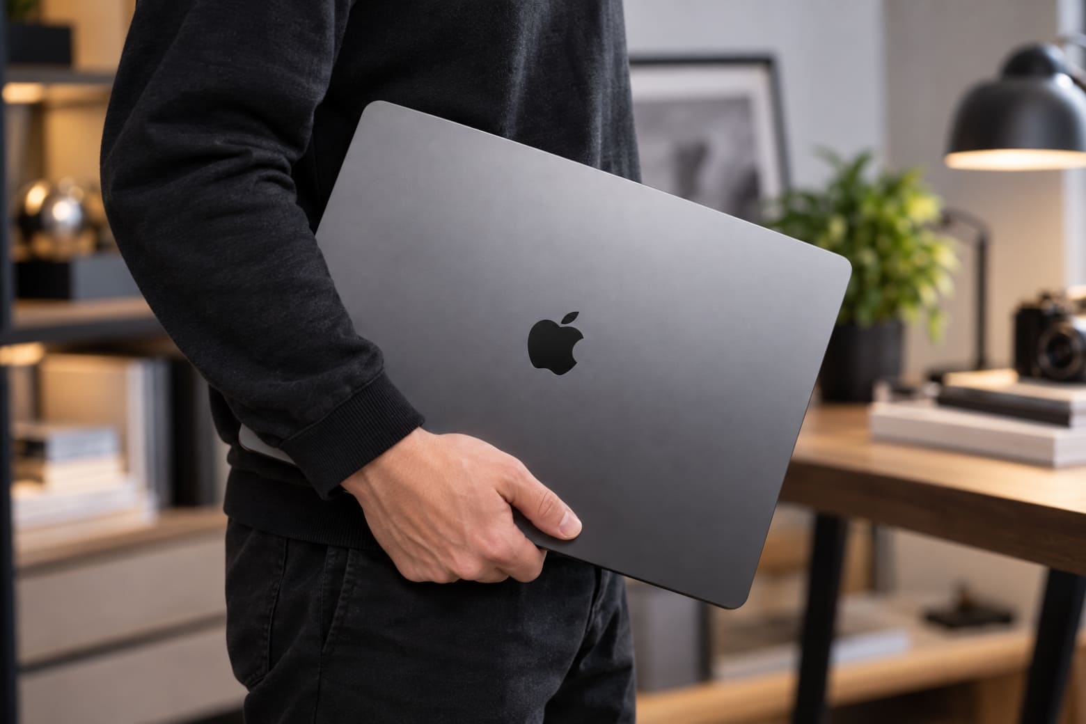 MacBook Pro M5 Max hay M5 Pro: nên mua máy nào?