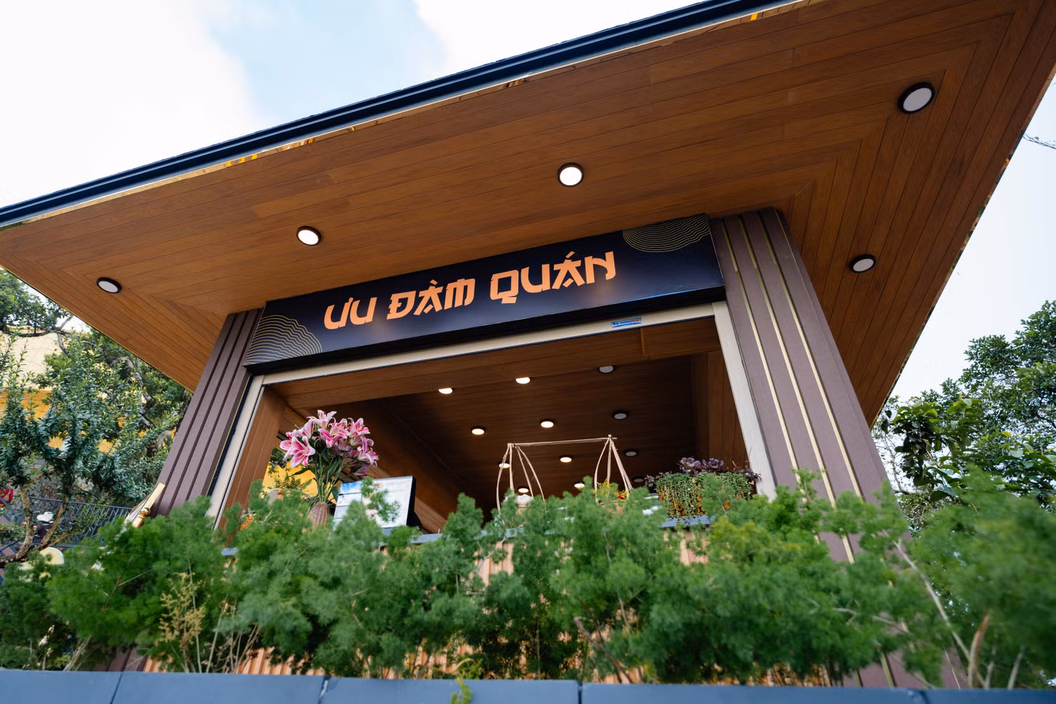 Săn mây giá rẻ gần Hà Nội với Ba Vì, Bà Đen và Long Cốc