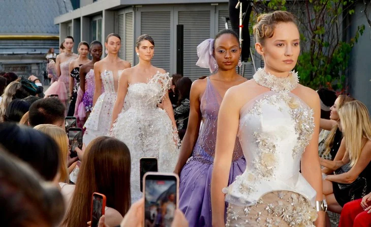 Nhà thiết kế Việt Nam chinh phục sàn diễn Paris Fashion Week