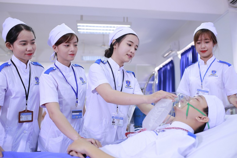 AI giảm công việc giấy tờ cho điều dưỡng: cứu cánh hay ảo tưởng?