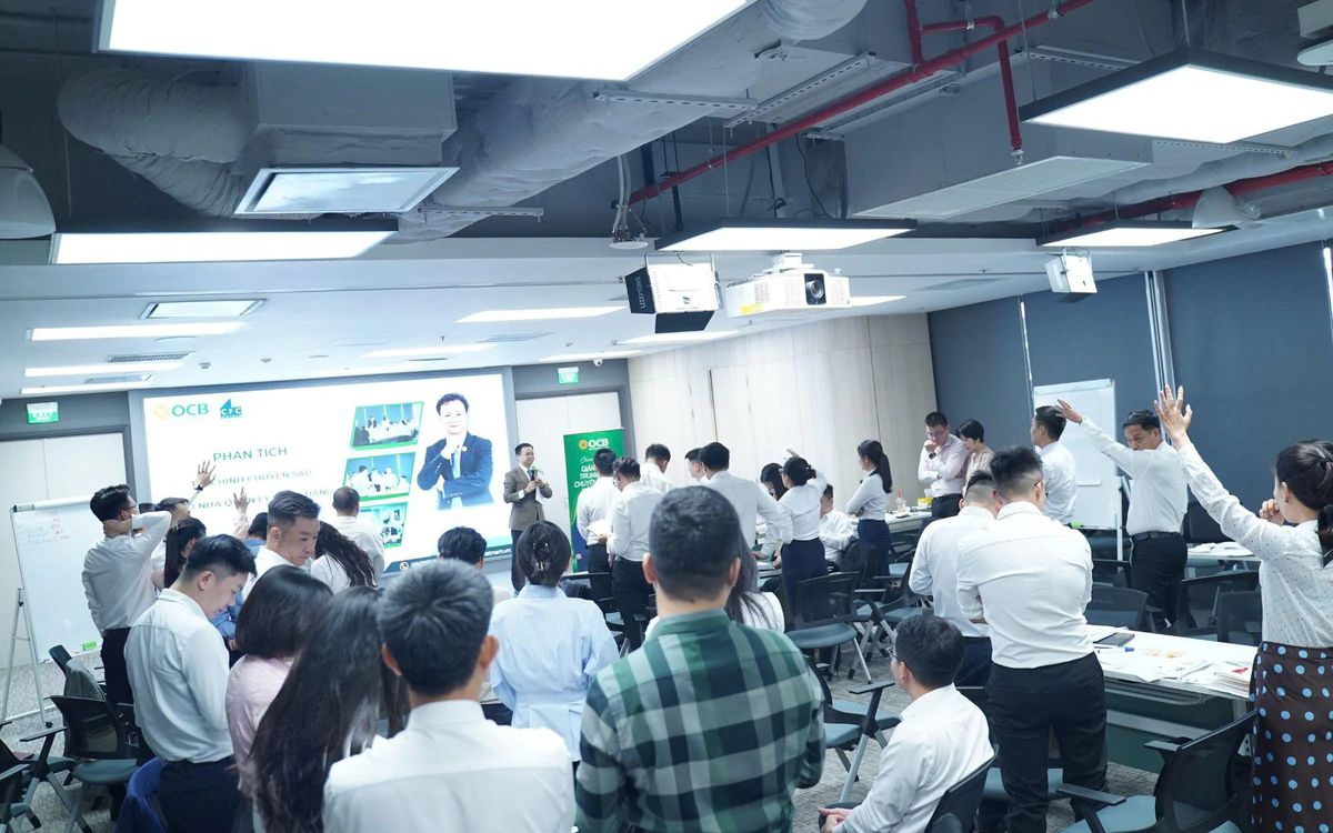 Vượt qua dữ liệu dư thừa: Lãnh đạo AI và quyết định tài chính