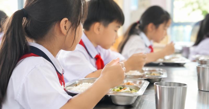 Môn học liên kết bắt buộc để được bán trú: Ranh giới mong manh giữa tự nguyện và ép buộc