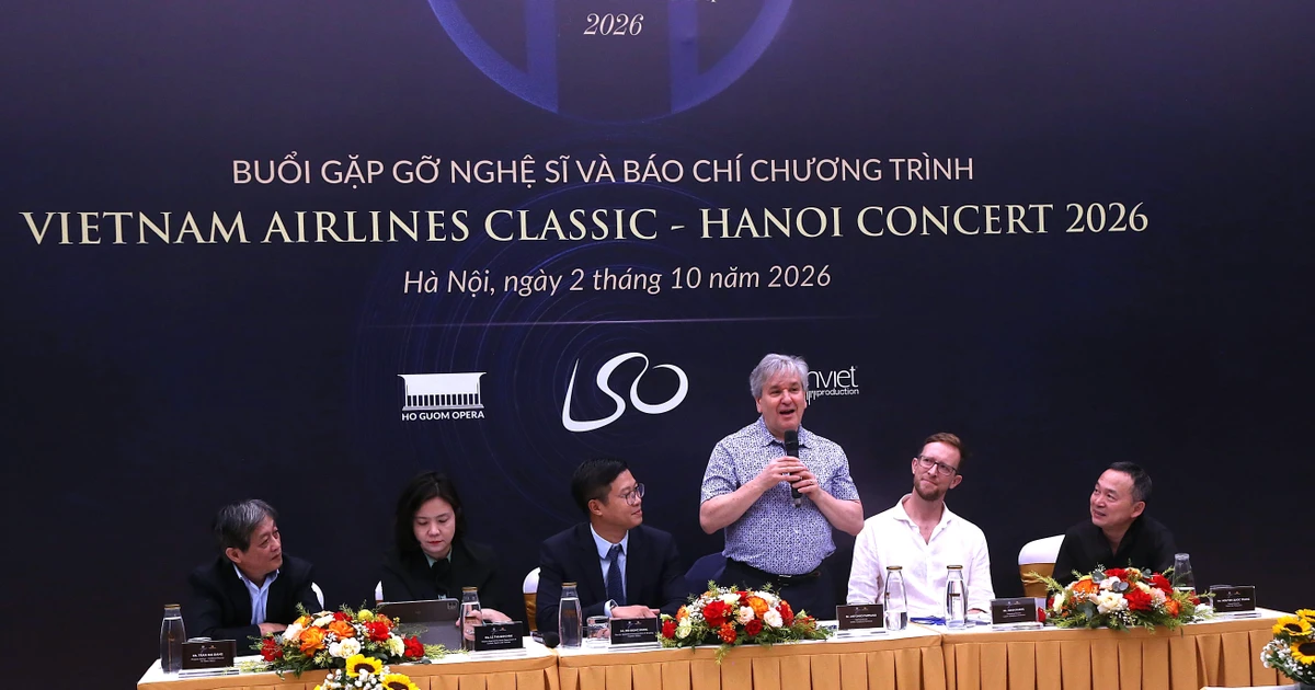 Dàn nhạc Giao hưởng London và Sir Antonio Pappano chạm thu Hà Nội tại Nhà hát Hồ Gươm