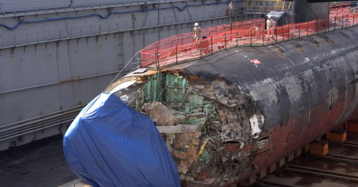 Tàu ngầm USS Connecticut và cái giá chiến lược của một cú đâm núi ngầm