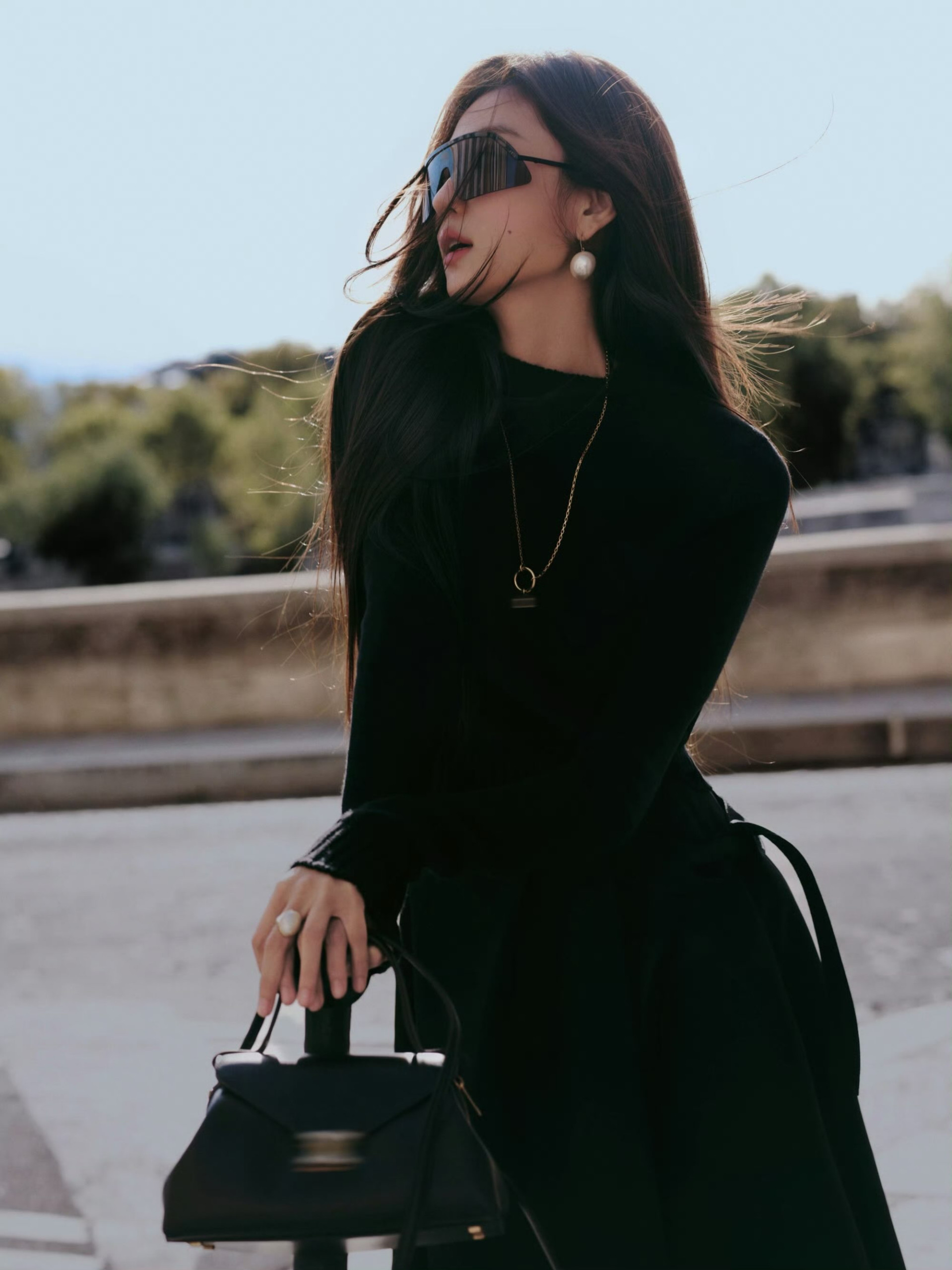 Phong cách công sở Celine: đọc vị bí quyết sang từ sao Hoa – Hàn