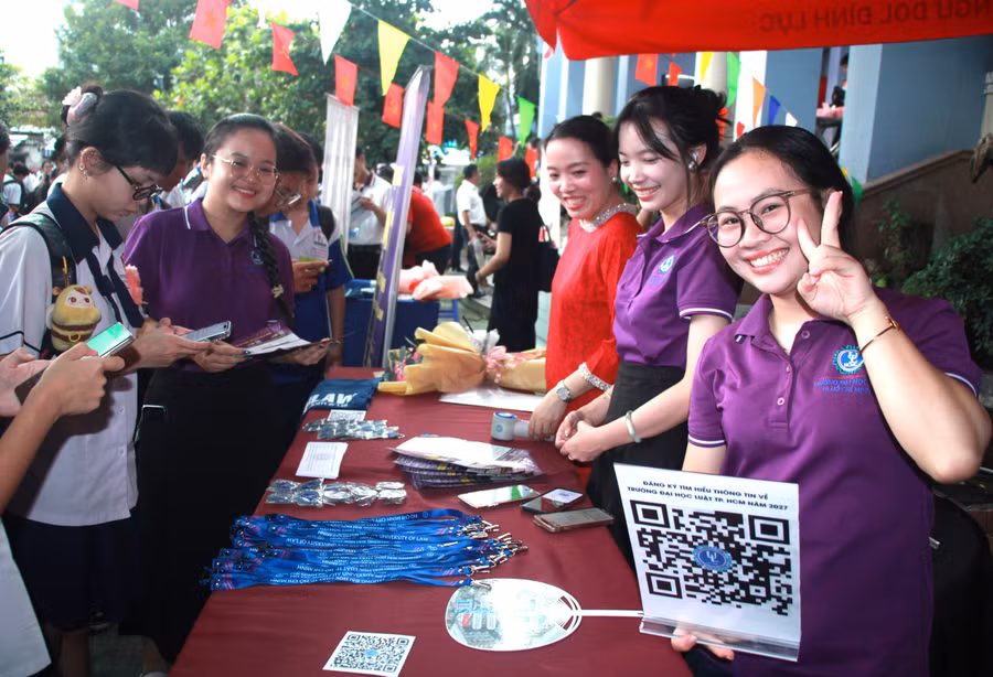 Học sinh trải nghiệm nghề nông: học ngoài lớp để chọn đúng tương lai