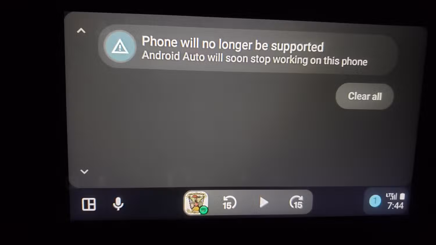 Android Auto sắp ngừng hỗ trợ Android 10: Bạn nên làm gì ngay bây giờ