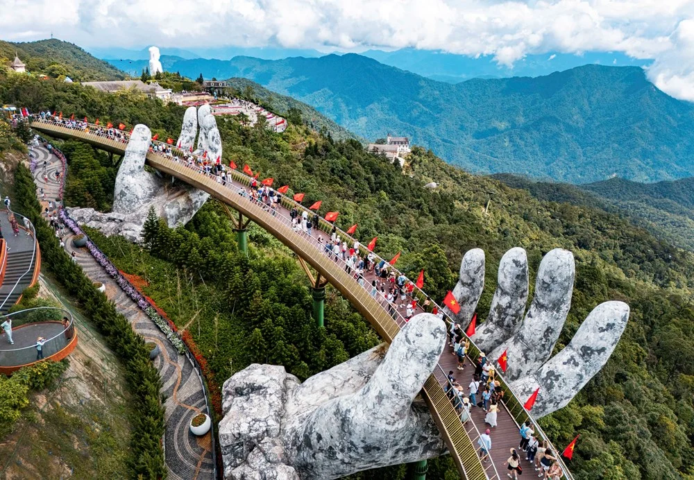 Đà Nẵng cán mốc 16 triệu lượt khách: bứt phá nhưng không thể chủ quan