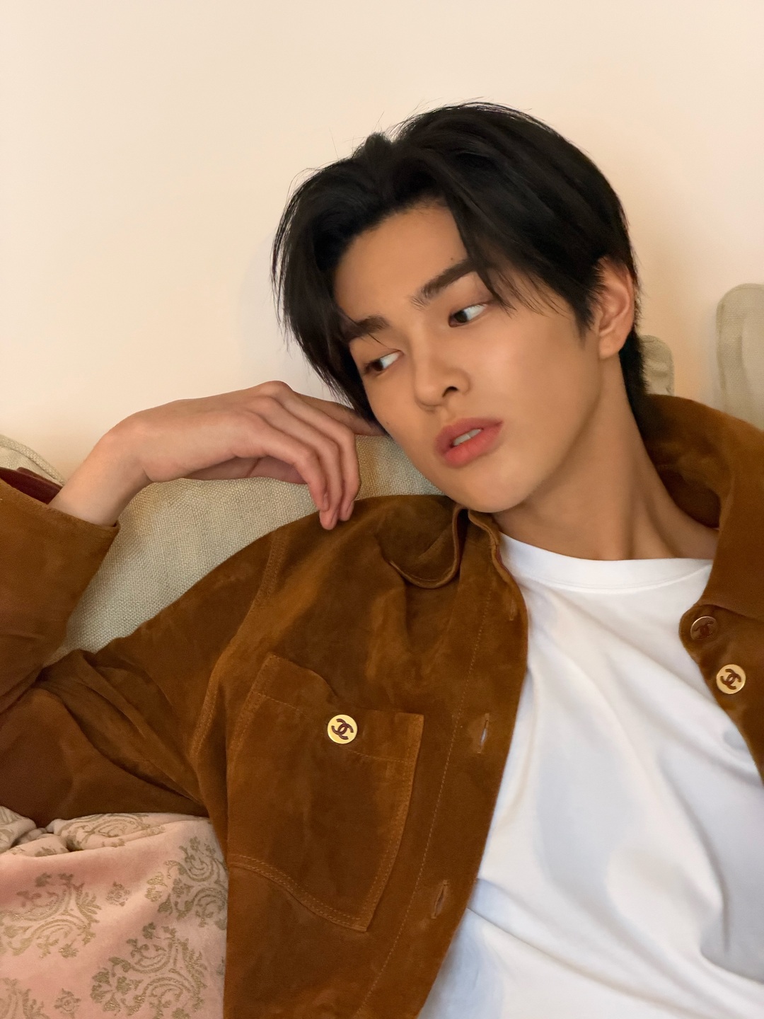 Keonho (CORTIS) tỏa sáng một mình tại show Chanel