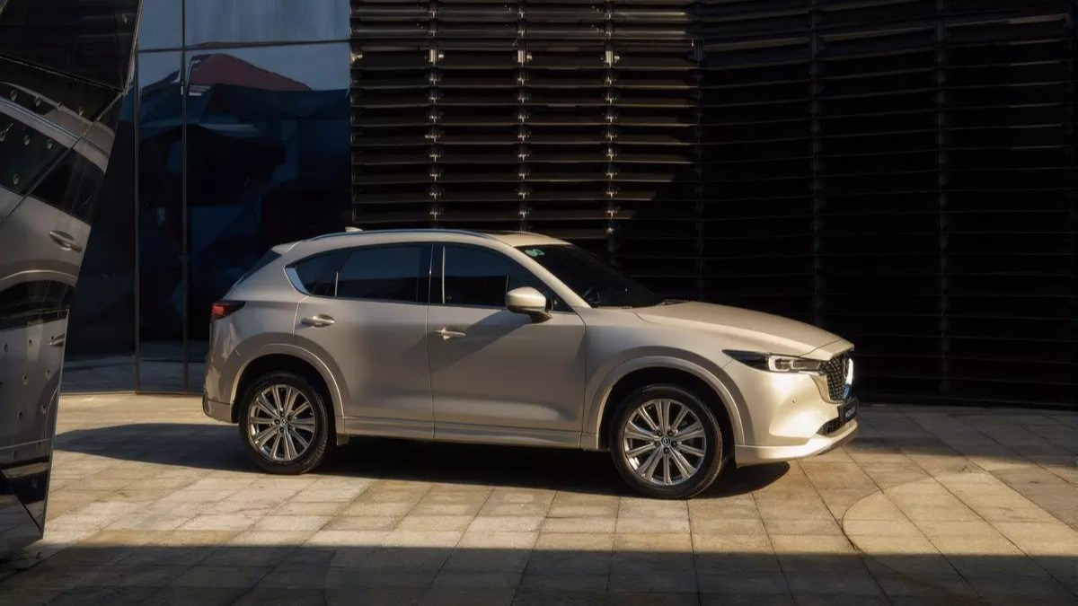 Mazda CX-5 chạm đáy giá: SUV cỡ C xuống ngang tầm xe hạng B
