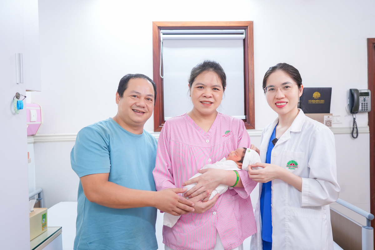 Bác sĩ giải mã những nguyên nhân ẩn sâu gây hiếm muộn