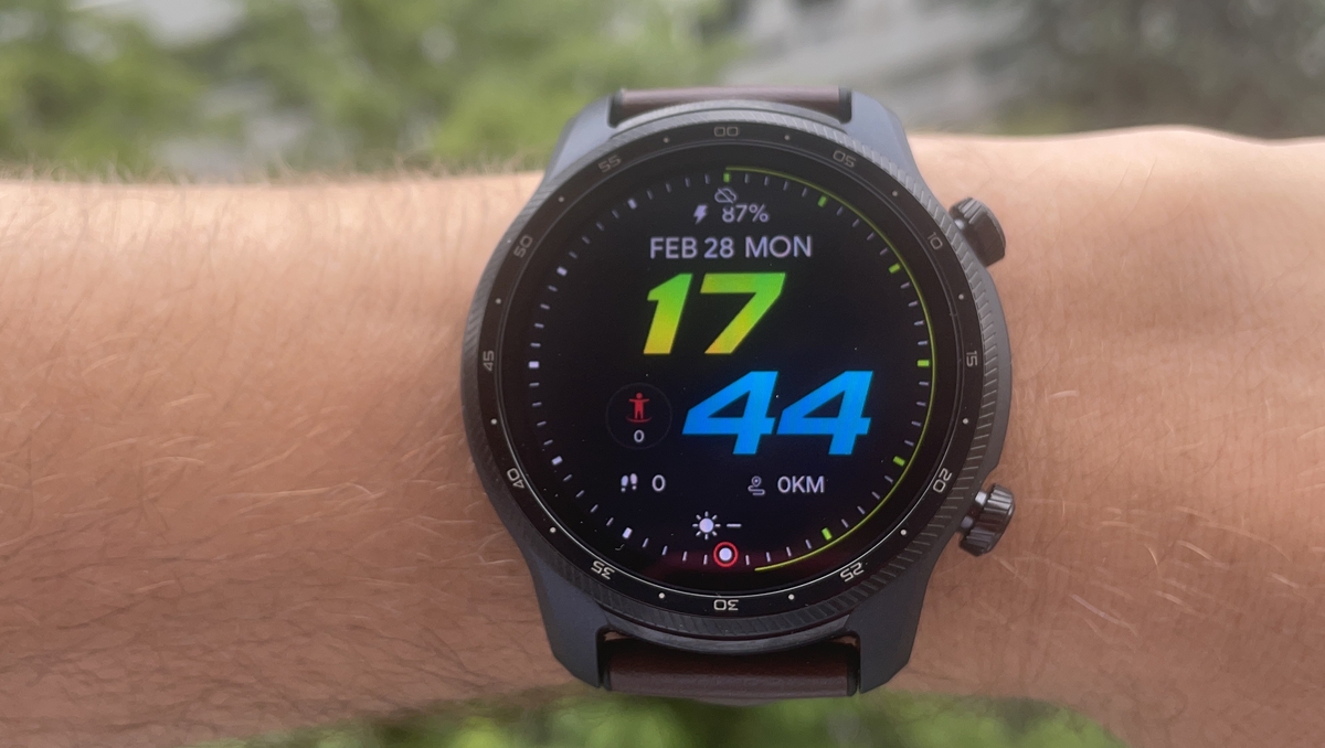 Xiaomi Smart Band 10 vs Mobvoi TicWatch Pro 3: nên chọn thiết bị nào?