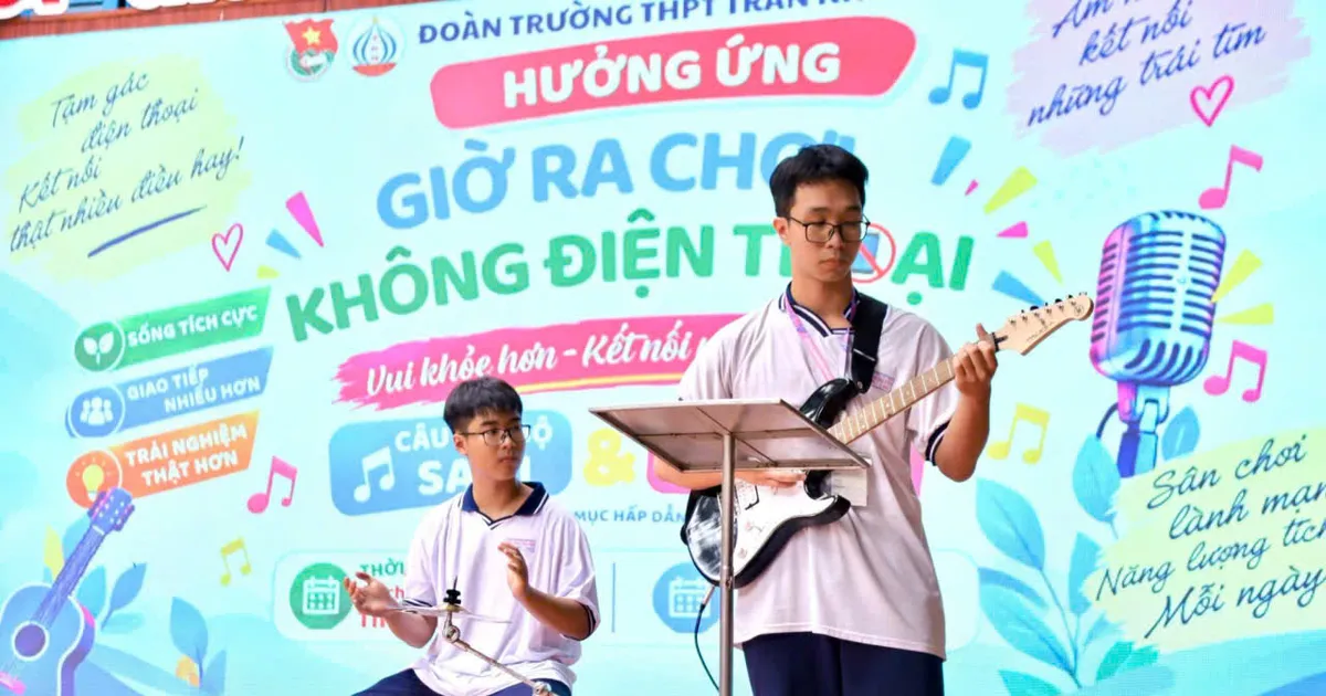 Giờ ra chơi không điện thoại: khi sân trường được trả lại cho học sinh
