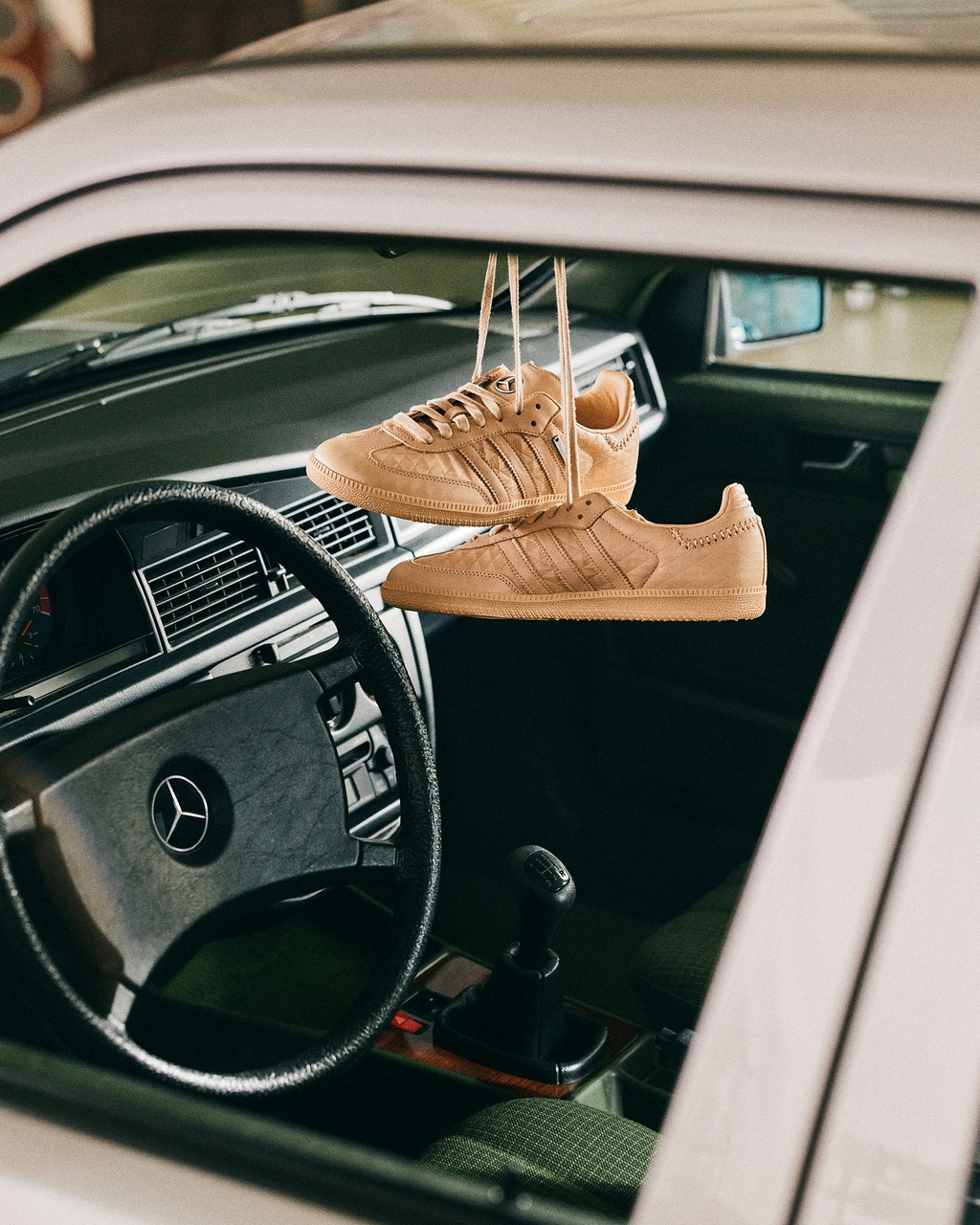 Samba OG Eksklusif: Apabila Kemewahan S-Class Menjejak ke Sneaker