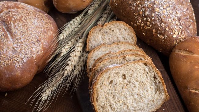 Bánh mì nguyên cám hay bánh mì trắng: lựa chọn nào tốt hơn cho tiêu hóa?