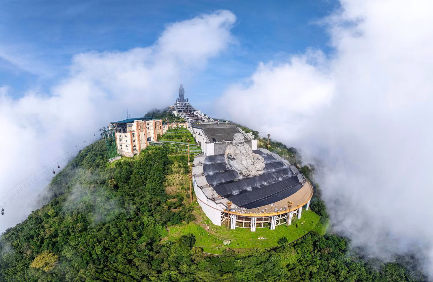 Săn mây giá rẻ gần Hà Nội với Ba Vì, Bà Đen và Long Cốc