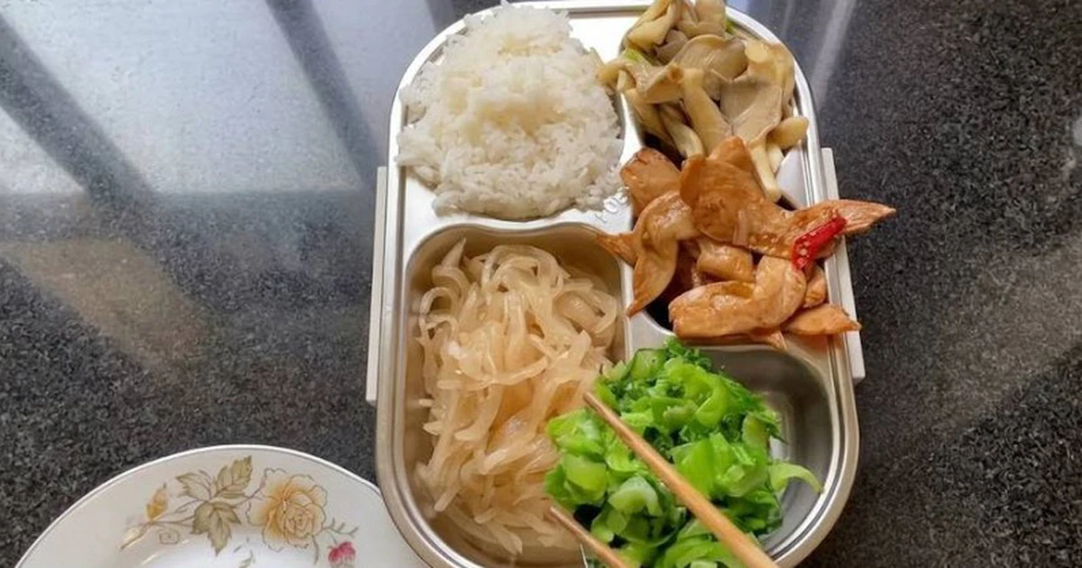 Bữa ăn bắt mắt nhưng thiếu dinh dưỡng: Cái bẫy hình ảnh của cha mẹ