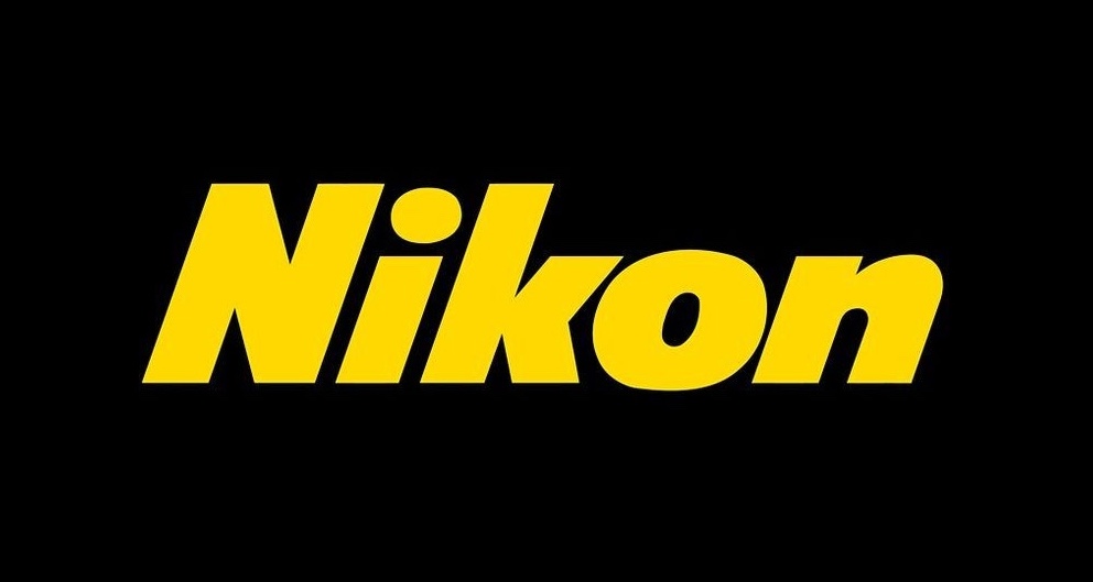 Canon, Nikon, Sony, Fujifilm: 4 con đường cho máy ảnh tương lai