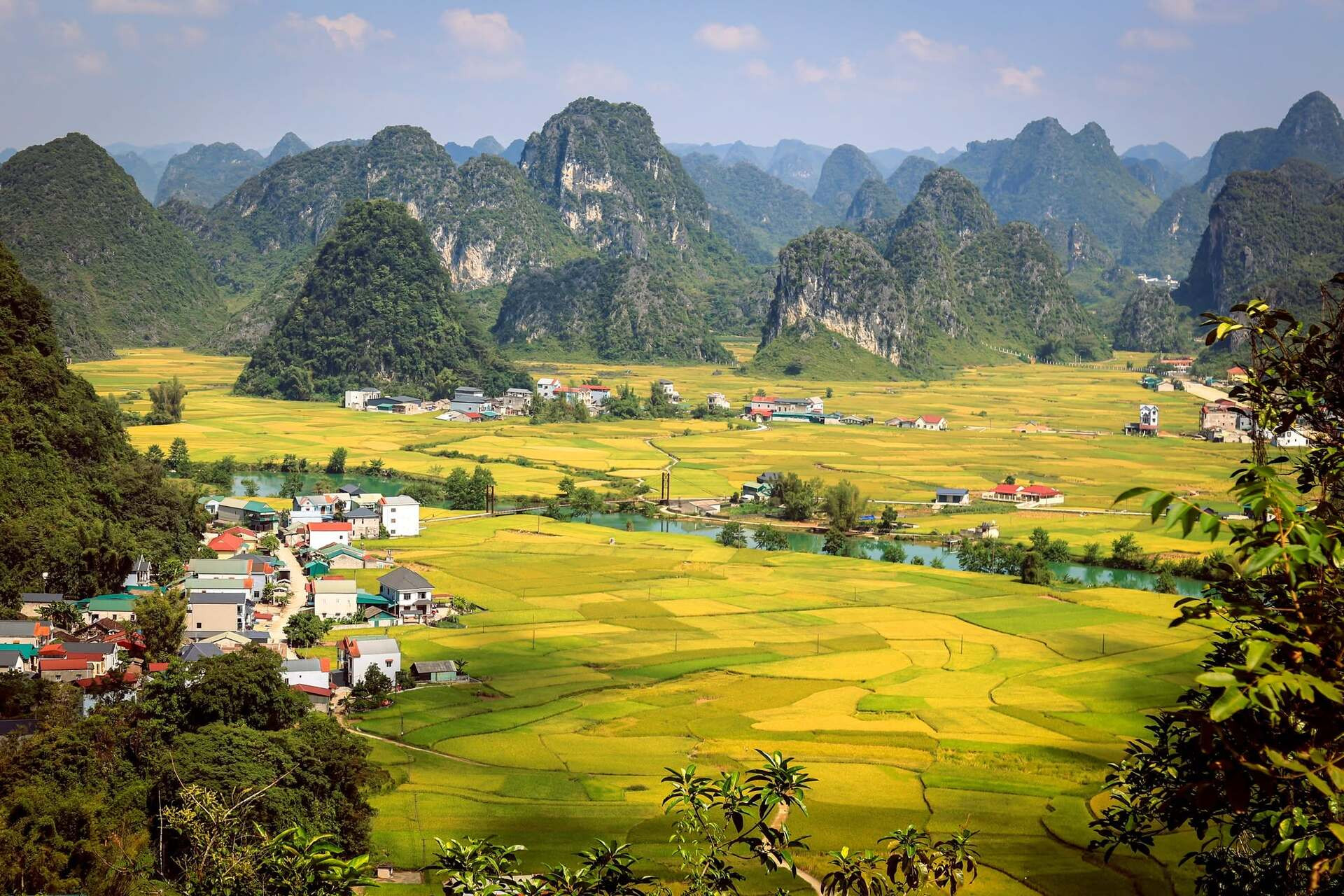 Mùa thu Tây Bắc: 3 điểm đến gần Hà Nội đẹp như tranh mà vẫn tiết kiệm