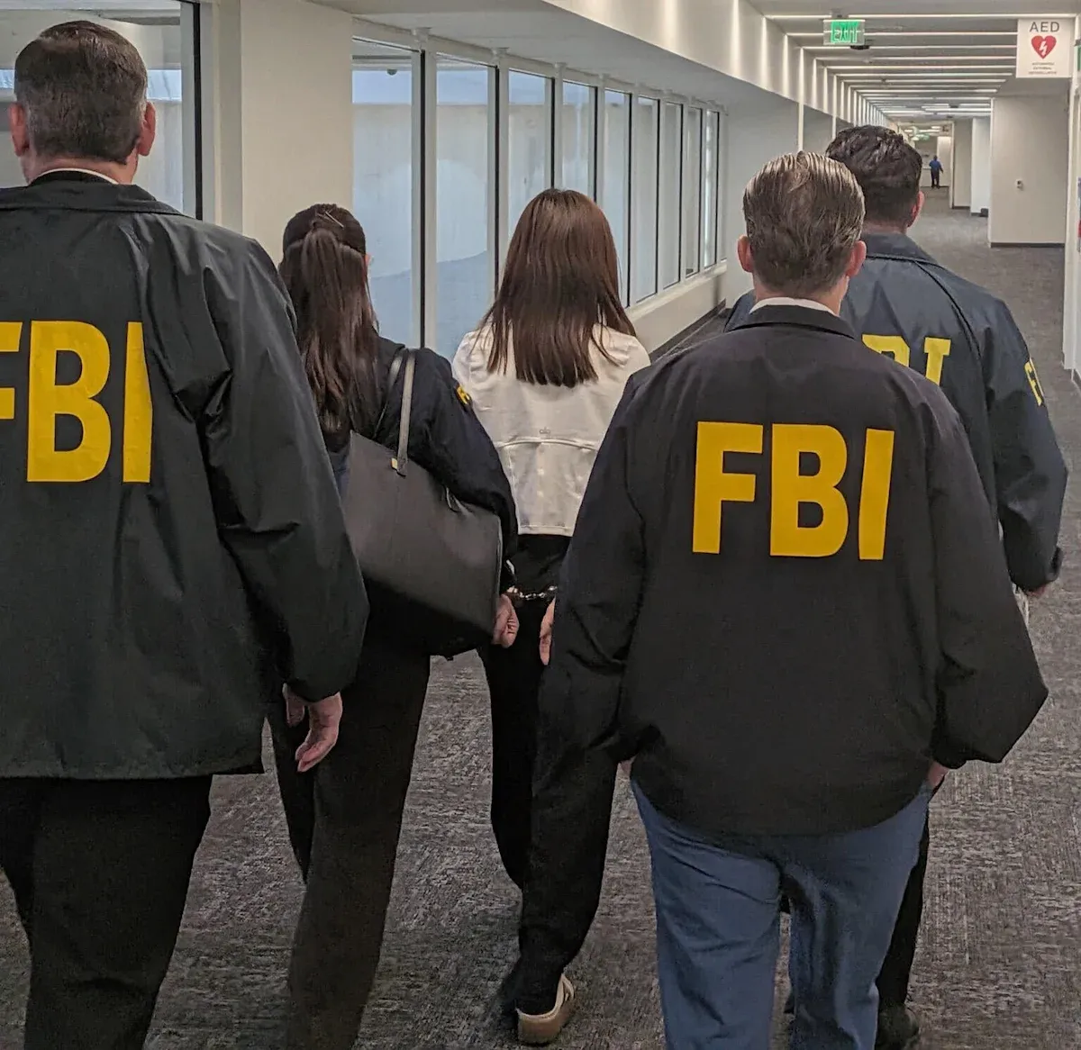 FBI Bắt Giữ Đặc Vụ Trung Quốc Tại Sân Bay Los Angeles: Lộ Diện Chiến Dịch Gián Điệp Nhắm Vào Gia Đình Lãnh Đạo Đài Loan