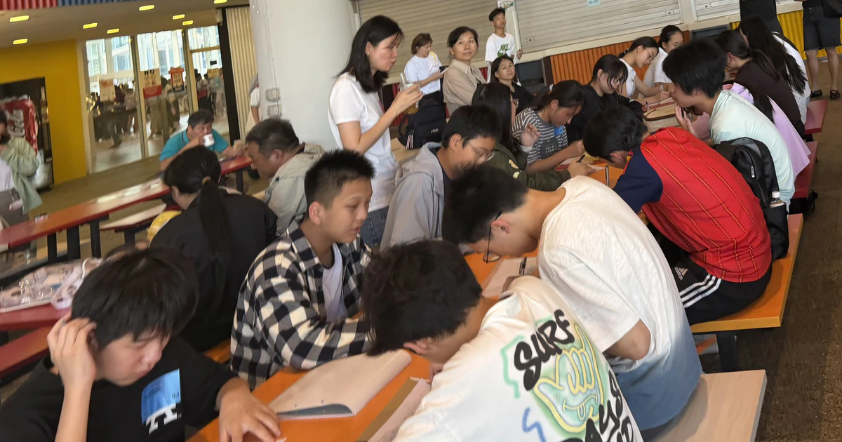 Giáo viên vẫn ‘hầu hạ công nghệ’ dù số hóa: bài học từ Estonia, Singapore, Phần Lan