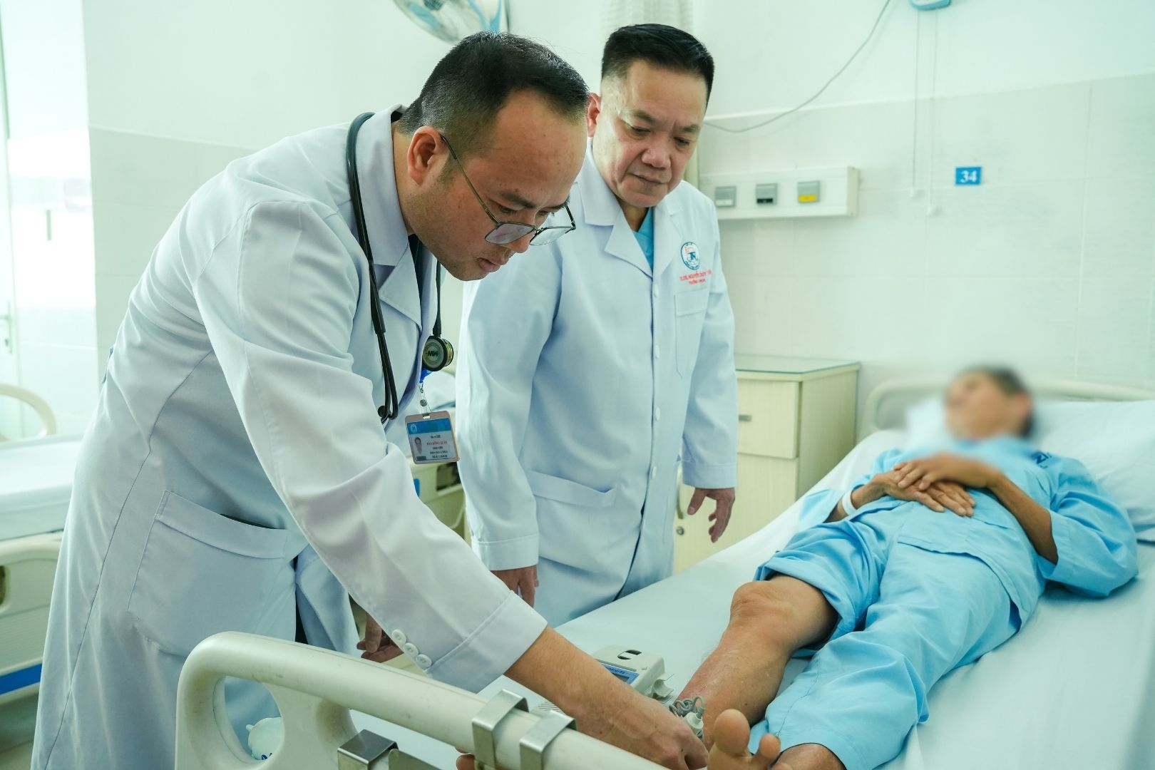 Khí CO₂ thay chất cản quang iod: cơ hội mới cho bệnh nhân suy thận nặng