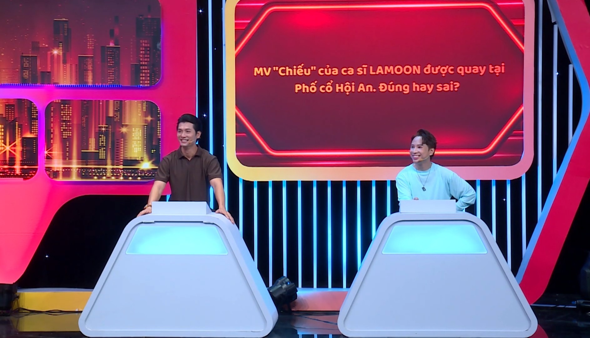 Giám khảo trên 'Vận may gọi tên ai?' và sân khấu nhạc tình: Lời nhận xét sâu sắc dành cho giọng hát thí sinh