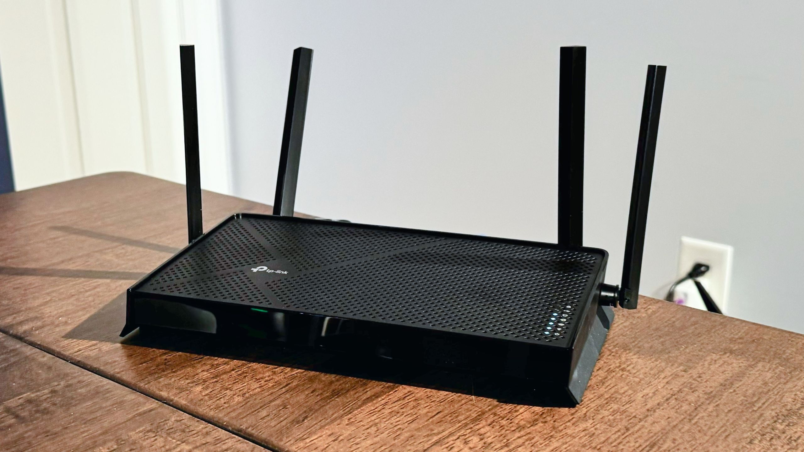 Router WiFi 7 giá rẻ: TP-Link Archer BE3600 hay MSI Roamii Be Pro?