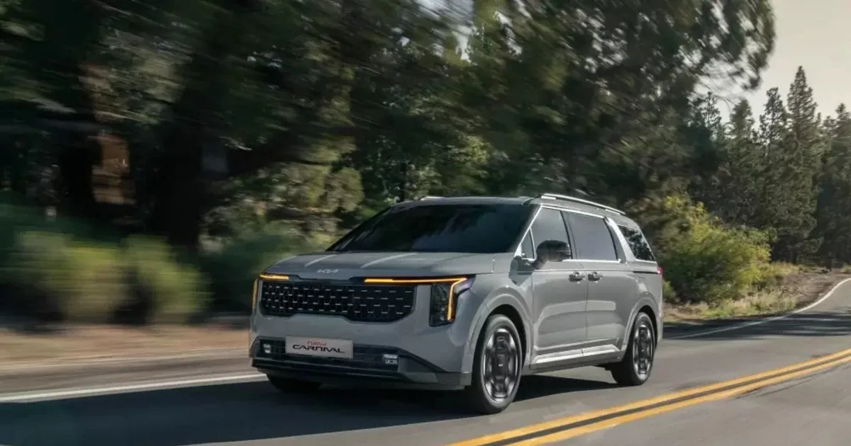 Bảng giá Kia tháng 10: Sorento hybrid, Carens Clavis và ưu đãi tới 70 triệu