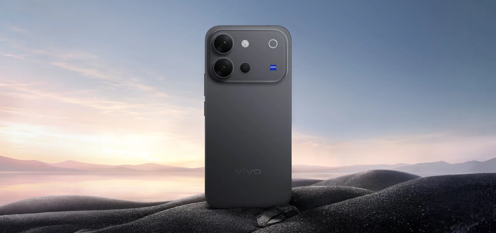 Vivo V80 với màn hình 144Hz và pin 7.200mAh có đáng mua?