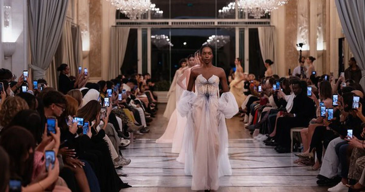 Joséphine mang bộ sưu tập Xuân Hè lên sàn diễn Paris