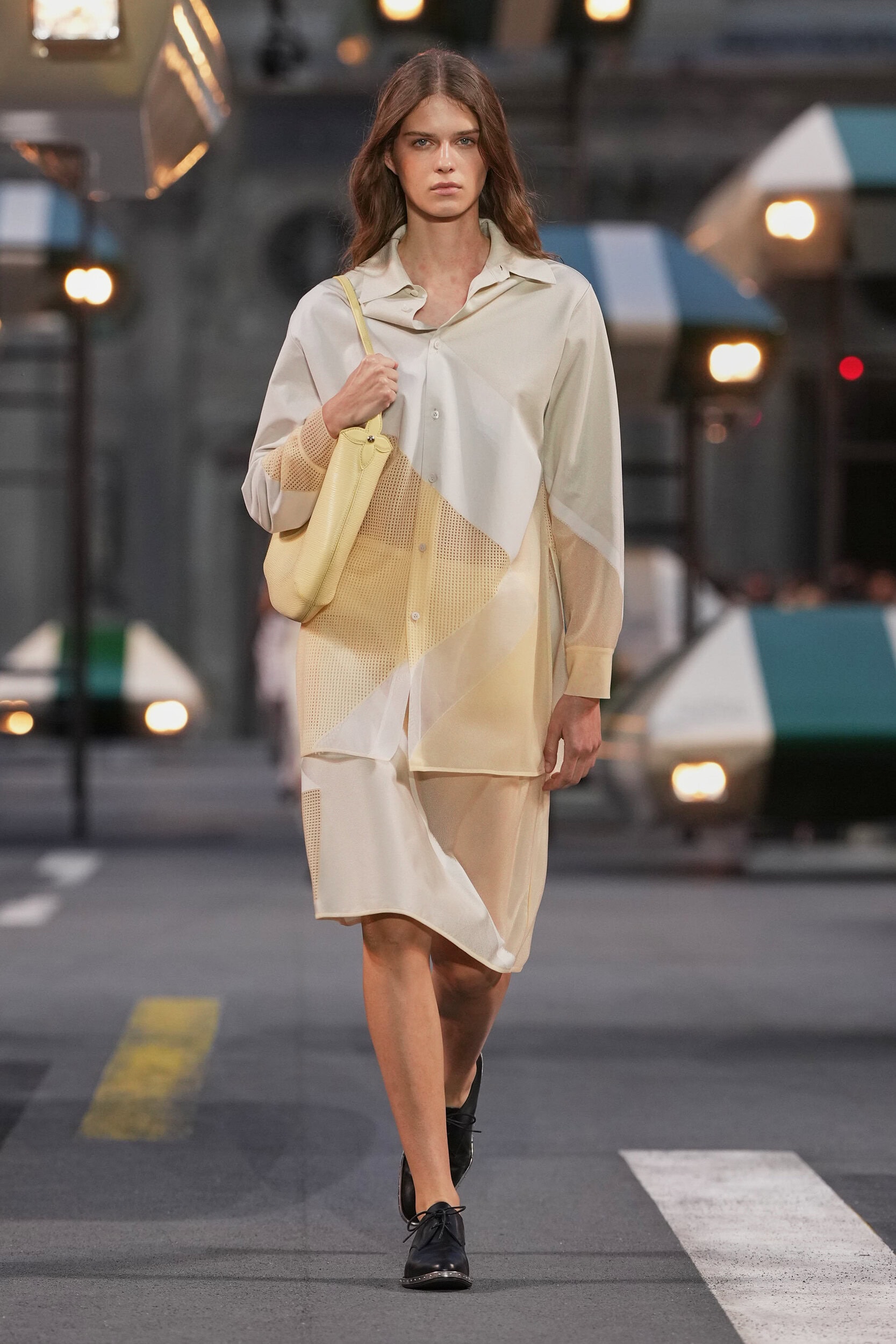 Louis Vuitton Ergonomie: Masa Depan Pakaian Ringan dan Adaptif