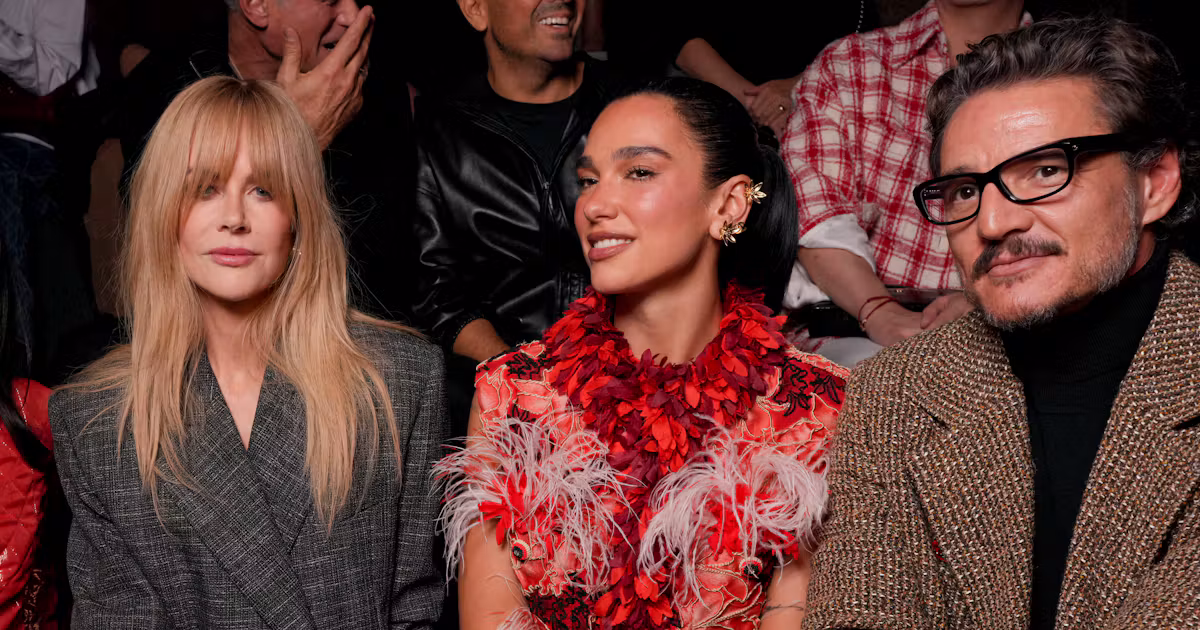 Nicole Kidman, Dua Lipa và sao Hàn tỏa sáng tại Chanel Xuân Hè