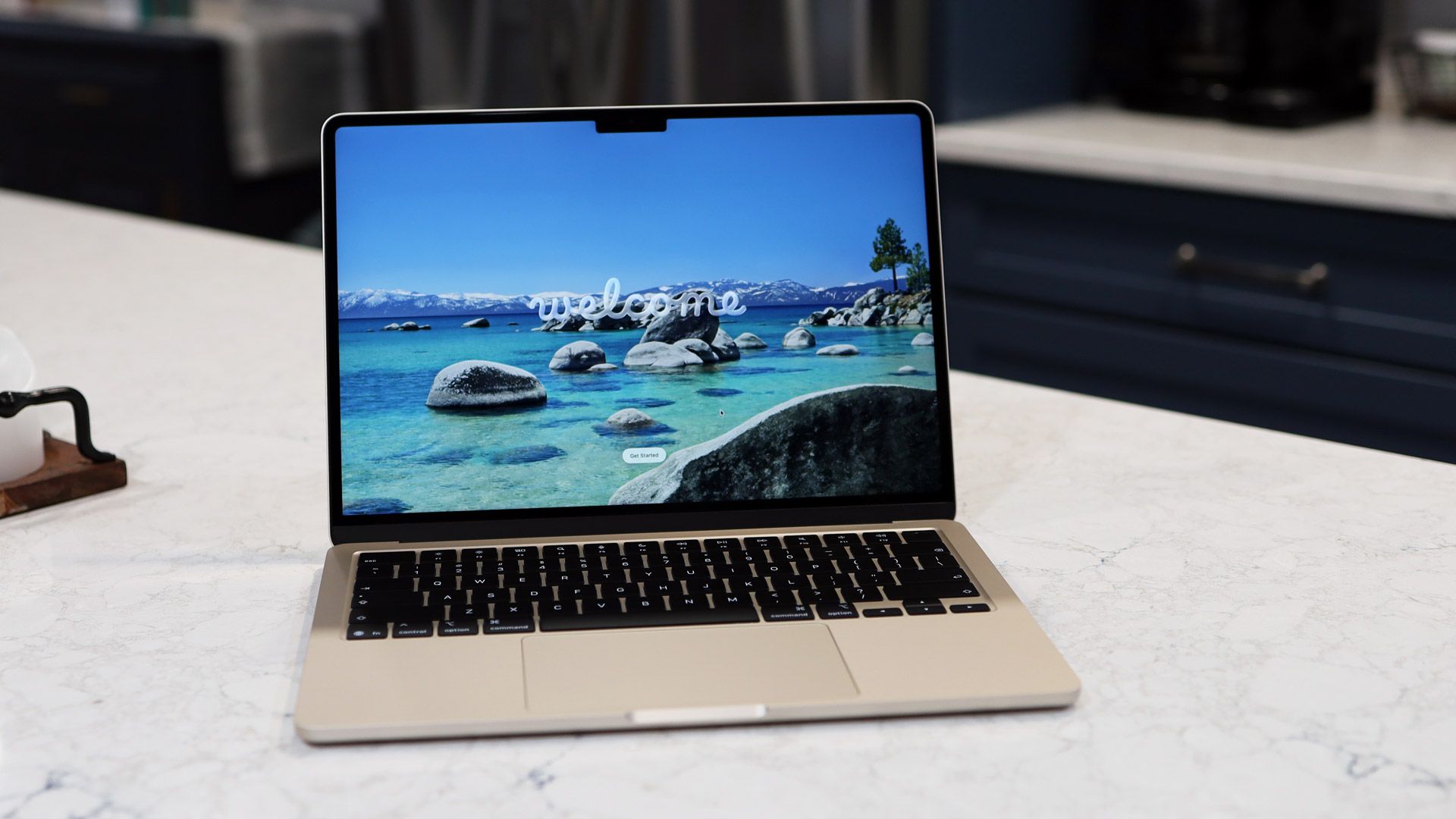 MacBook Air M5 giảm giá Prime Day: Ultraportable laptop tốt nhất đang ở mức giá hấp dẫn