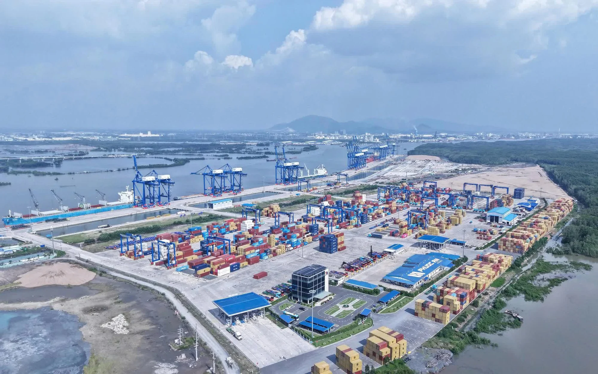 Ba tuyến cao tốc Đông Nam Bộ sắp nối thông: cơ hội giải cứu quốc lộ 51 ùn tắc