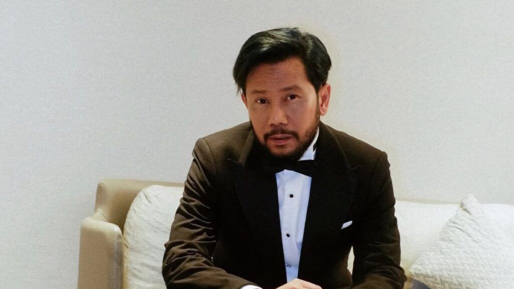 Mengapa Lagu Baru Penyanyi Legendaris Selalu Kalah Aura