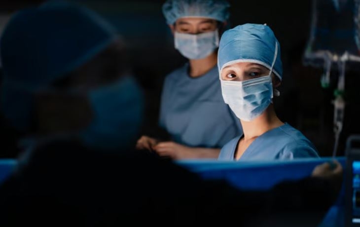 Kim Ji-won trở lại với ‘Doctor X’: cú rẽ noir táo bạo