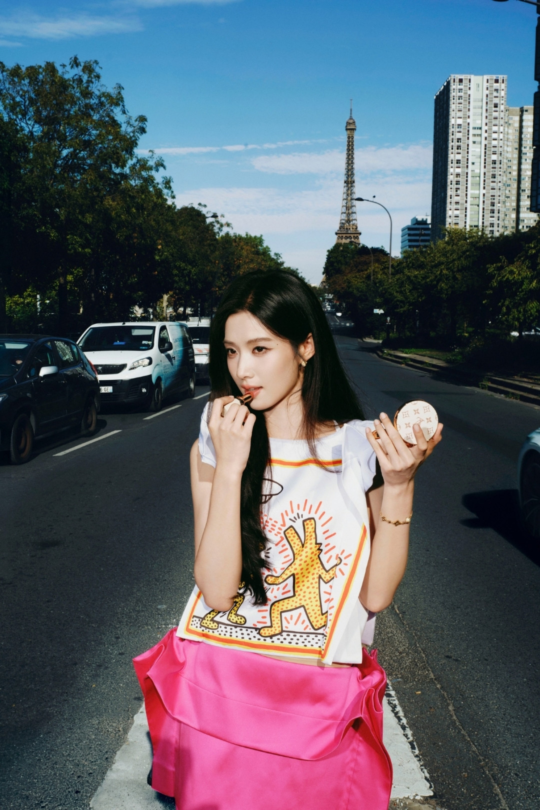 Louis Vuitton và bước nhảy Cosmic giữa pop art và tương lai