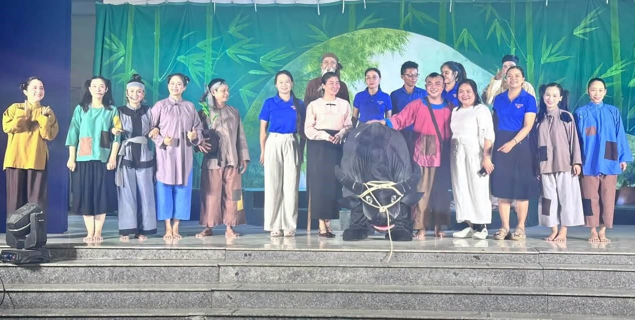 Nhà hát Nghệ thuật truyền thống Đà Nẵng đưa Tuồng vào sân trường