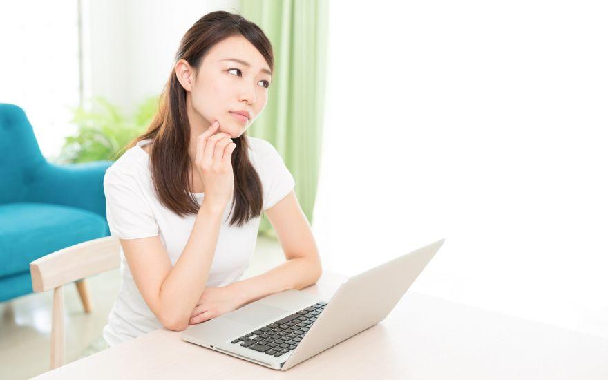 Kính chống ánh sáng xanh 85%: tiêu chuẩn tối ưu chứ không phải giới hạn