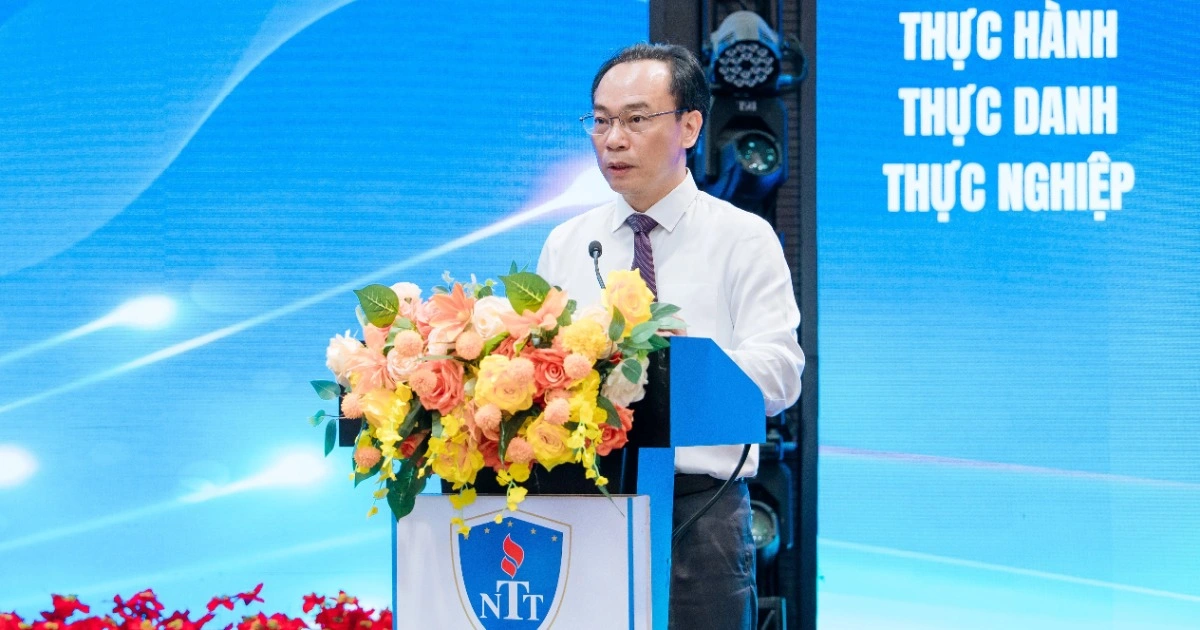 Khi bằng xuất sắc trở thành “hàng phổ thông”