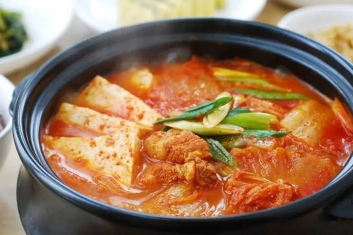 Canh rau thịt đơn giản cho bữa cơm bận rộn