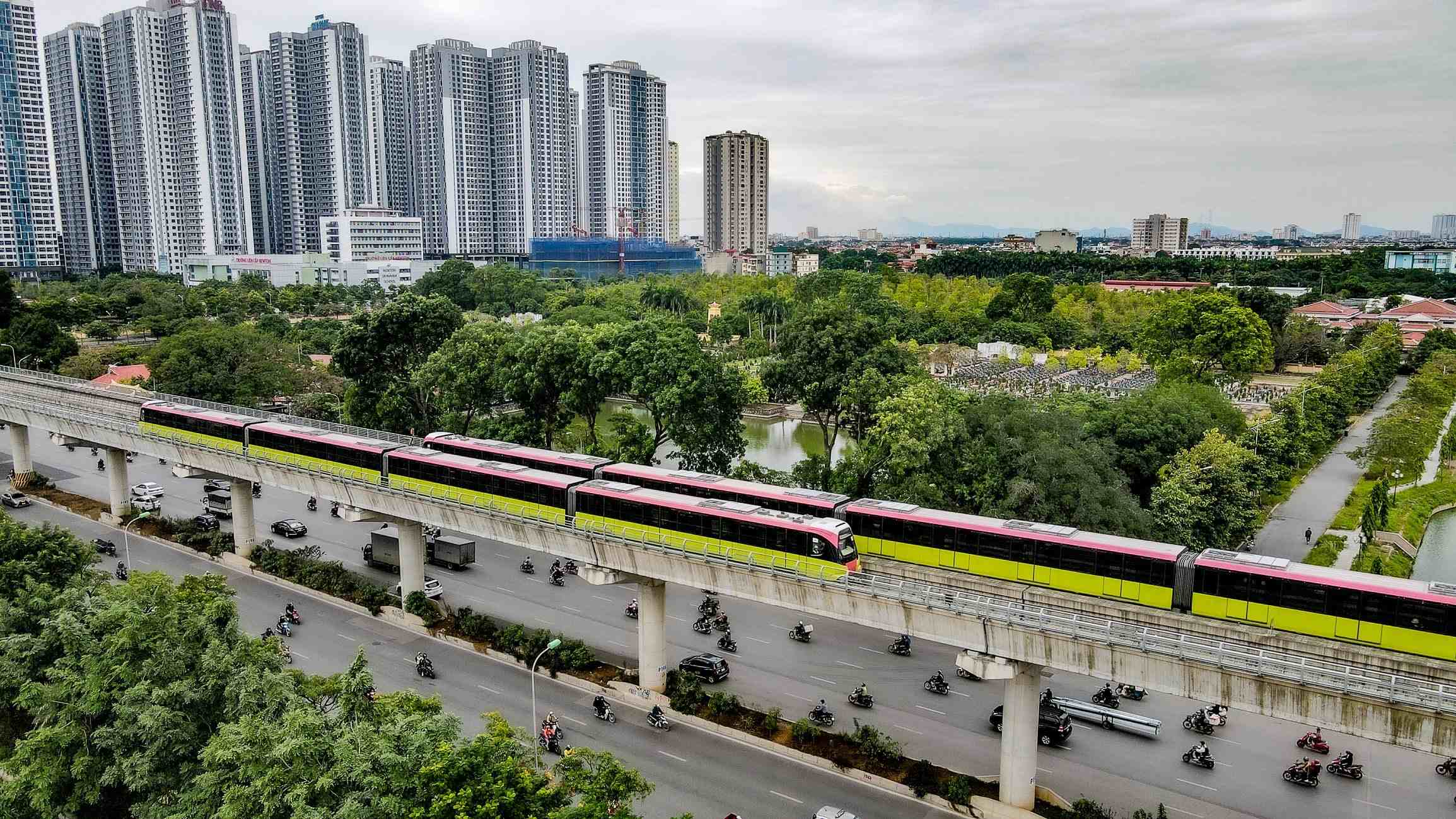 Hà Nội đẩy nhanh 5 tuyến metro: tham vọng và cái giá phải trả